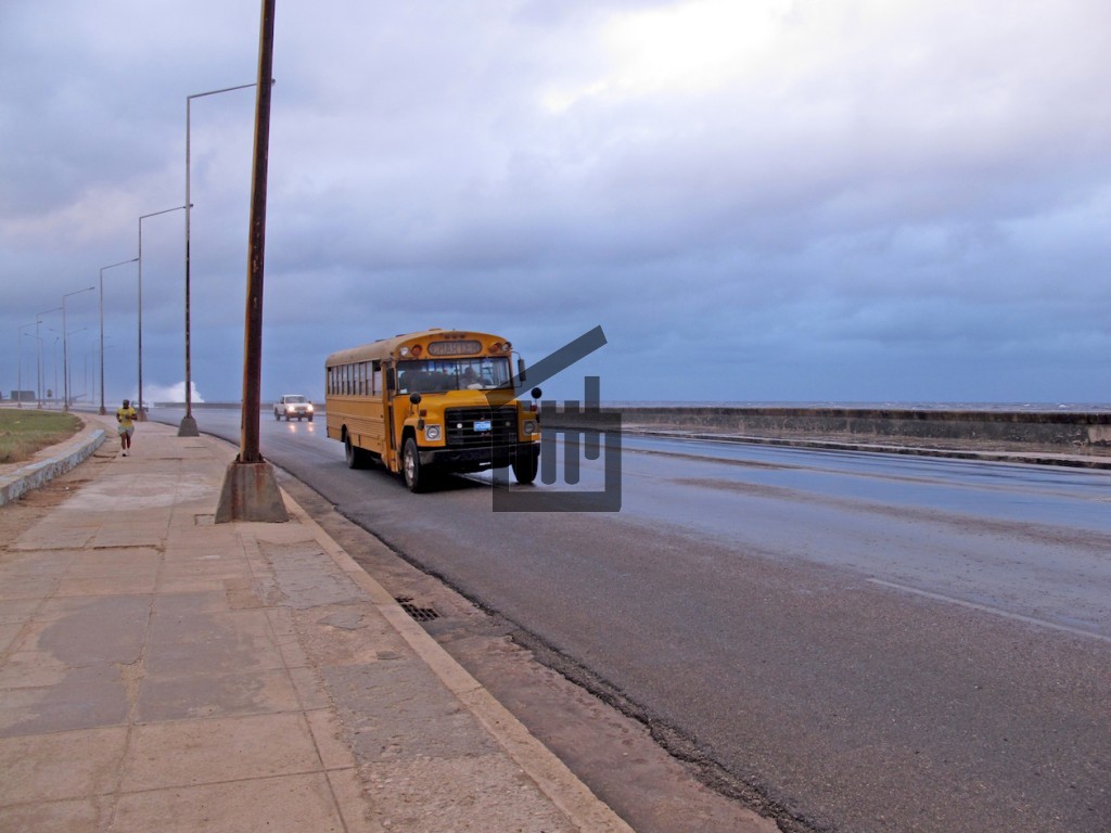 Un bus dans les rues de La Havane